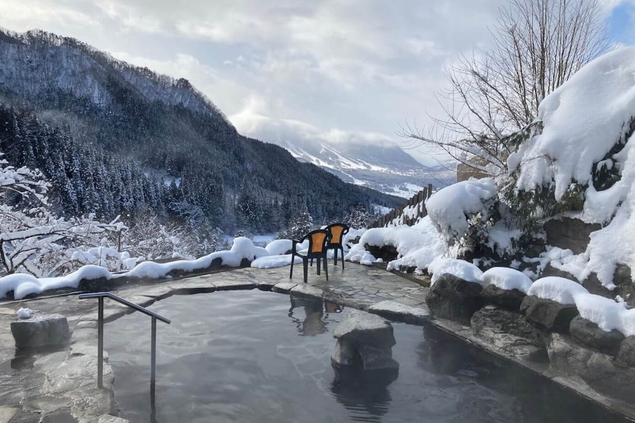 Outdoor bath in Maguse Onsen Japan