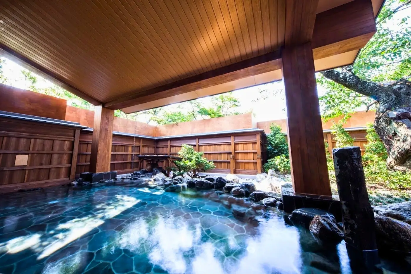Picture of the main baths of Fu Fu No Yu Onsen in Kyoto, Kansai