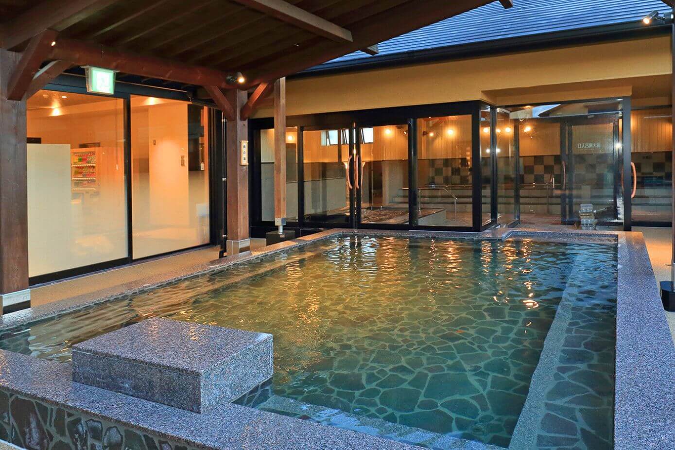 Picture of the main baths of Honoka no Yu in Okayama, Chugoku