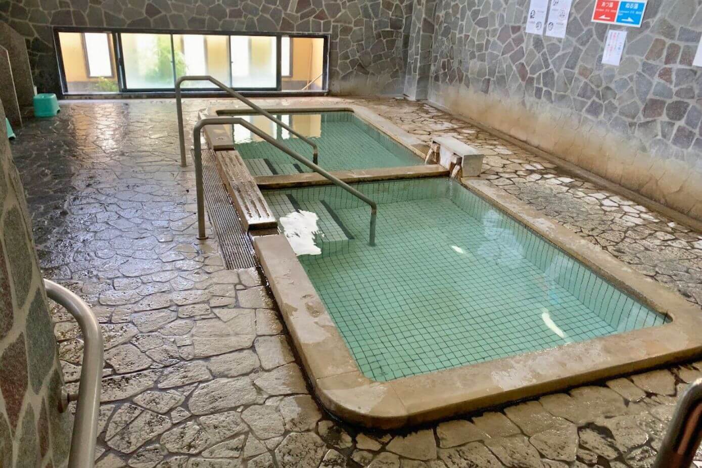 Picture of the main baths of Kaimonji Onsen in Oita, Kyushu