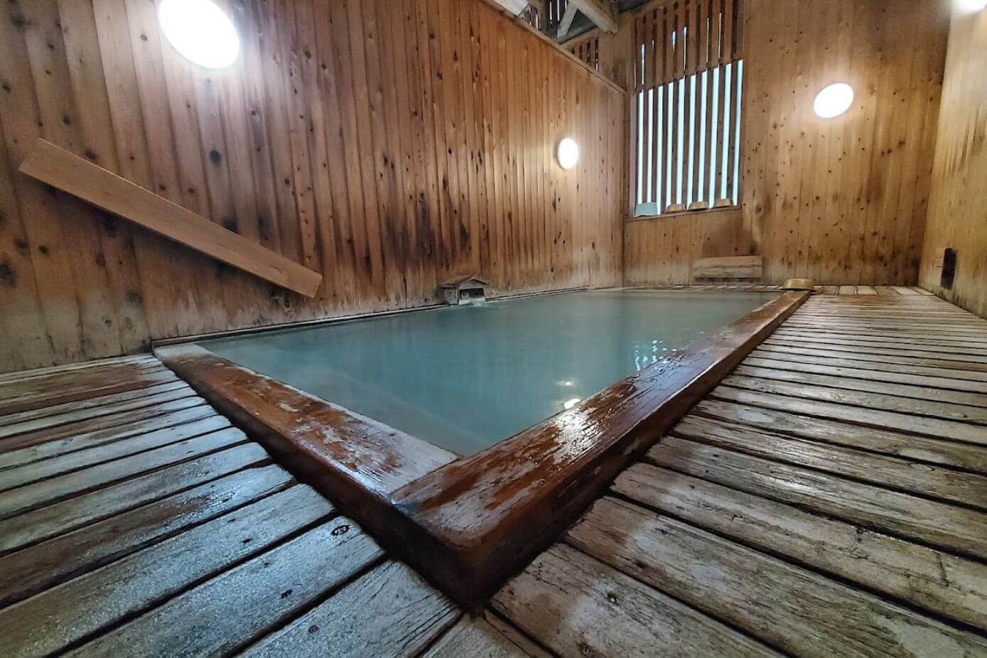 Picture of the main baths of Kamiyu Public Bathhouse in Yamagata, Tohoku