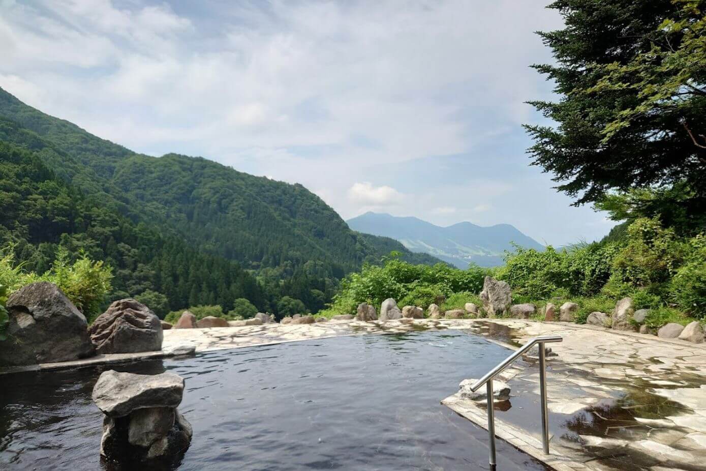 Picture of the main baths of Maguse Onsen in Nagano, Chubu