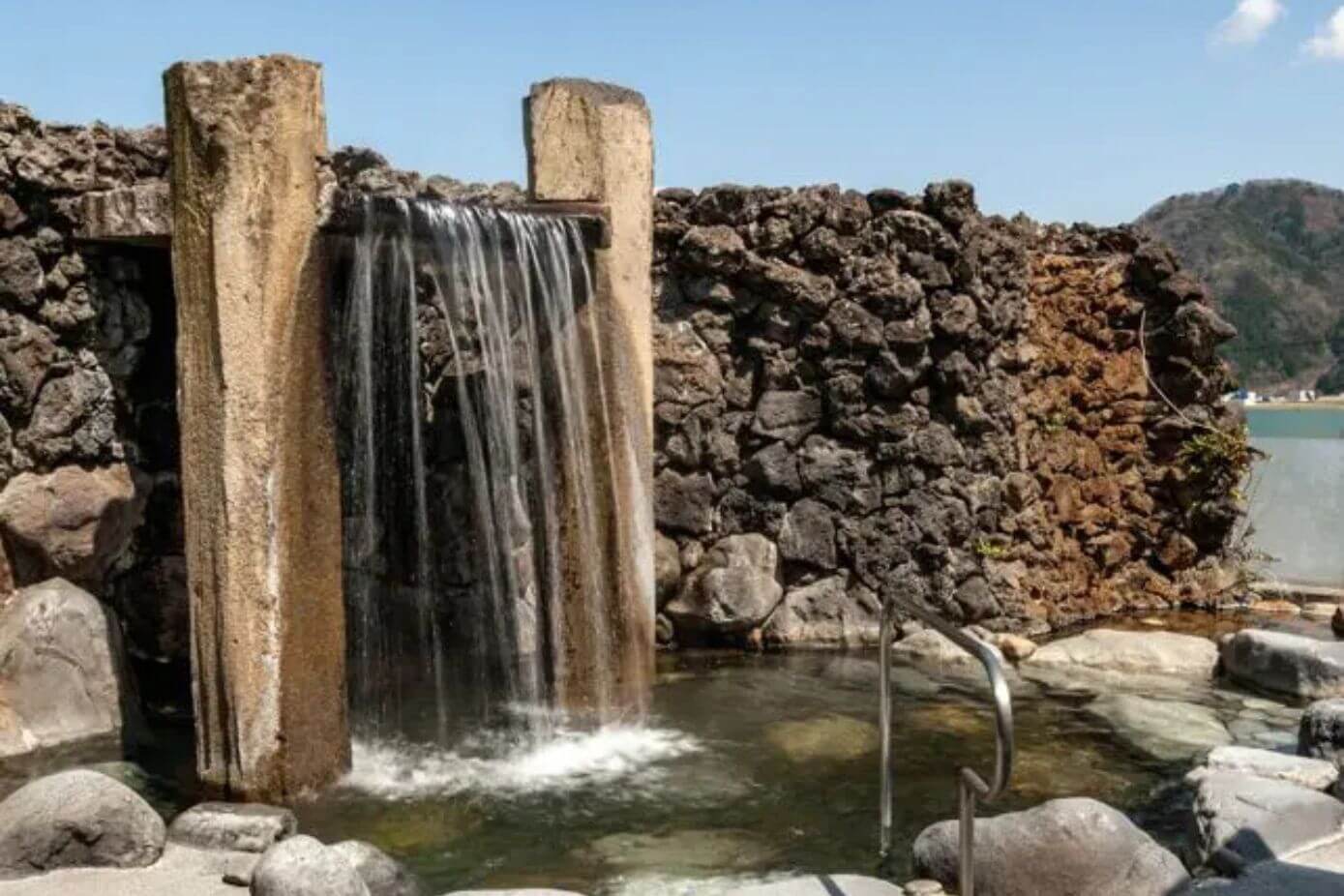 Picture of the main baths of Satonoyu Onsen in Hyogo, Kansai