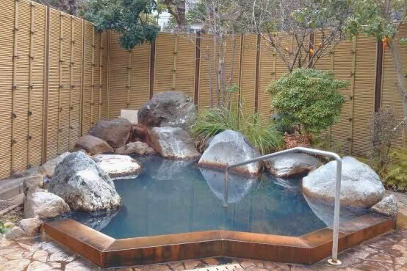 Picture of the main baths of Shibaseki Onsen in Oita, Kyushu